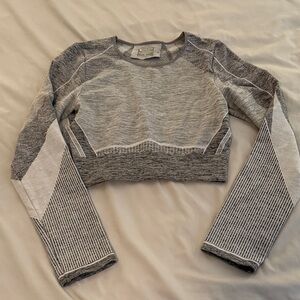 Athleta Gray and White Long-Sleeve Crop Top